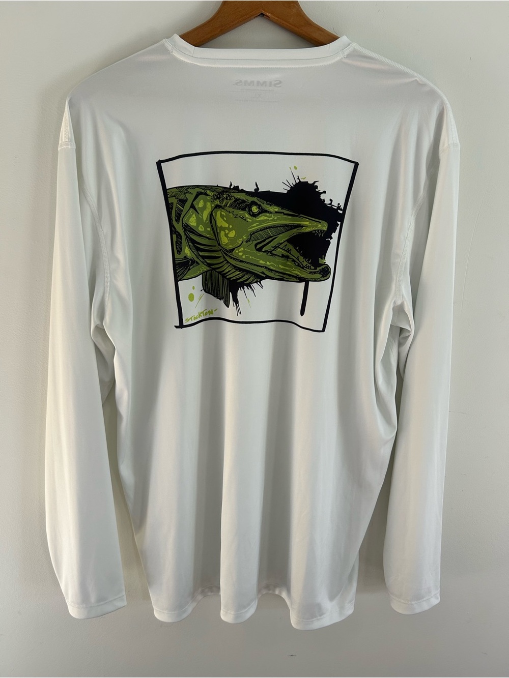 Simms Mens XL White Long Sleeve Performance Fishing Shirt Pike Graphic